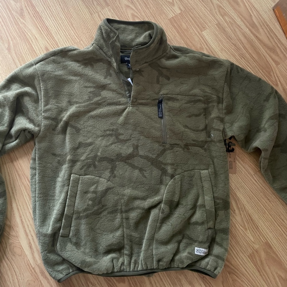 NWT- Brixton men’s polar fleece sz small.